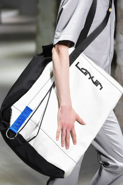 Look 37